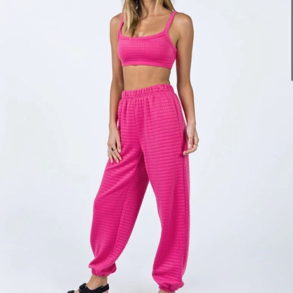 Princess Polly Pink Sweatpants Size 4